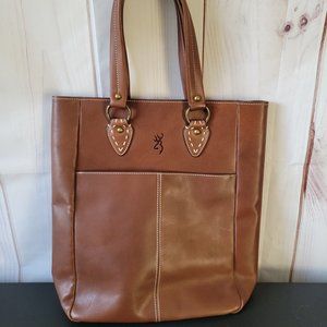 Browning Premium shoulder bag, purse. Large front pocket and multiple inner. EUC